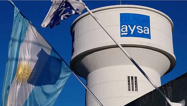 La privatización de AySA quedó bajo presión por las causas judiciales que amenazan con frenar el