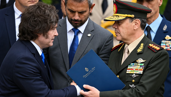 Fuerzas Armadas: la obra social militar, al borde del colapso por el ajuste de Javier Milei - Por 